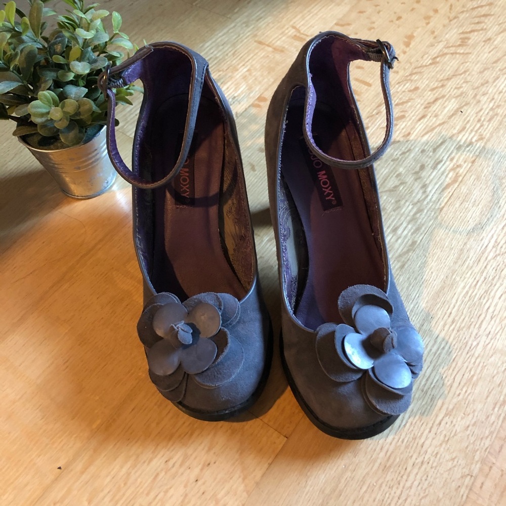 ModCloth Mojo Moxy Flower Heels
